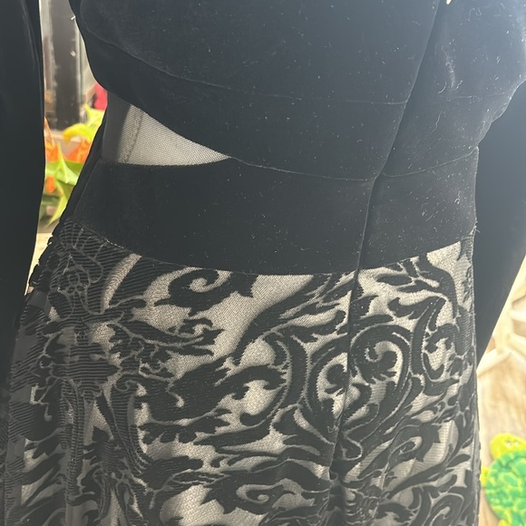 Stunning cocktail dress - Picture 4 of 7